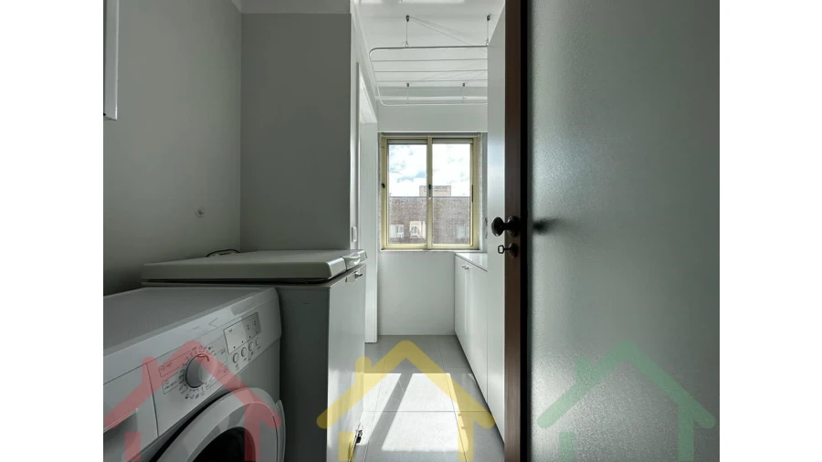 Apartamento T2 para Venda em Aldoar, Foz do Douro e Nevogilde Foto 14