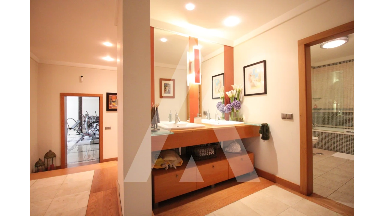 Moradia T4 para Venda em Tamengos, Aguim e Óis do Bairro Foto 50