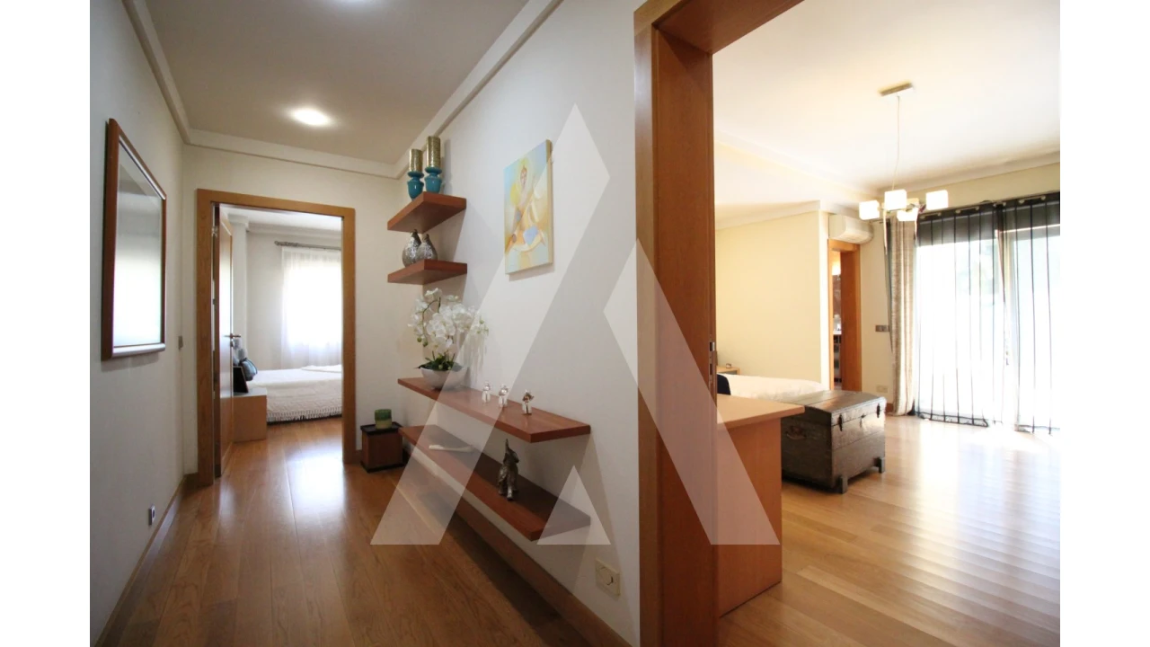 Moradia T4 para Venda em Tamengos, Aguim e Óis do Bairro Foto 18