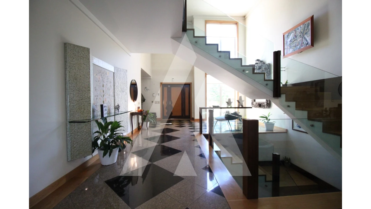 Moradia T4 para Venda em Tamengos, Aguim e Óis do Bairro Foto 2