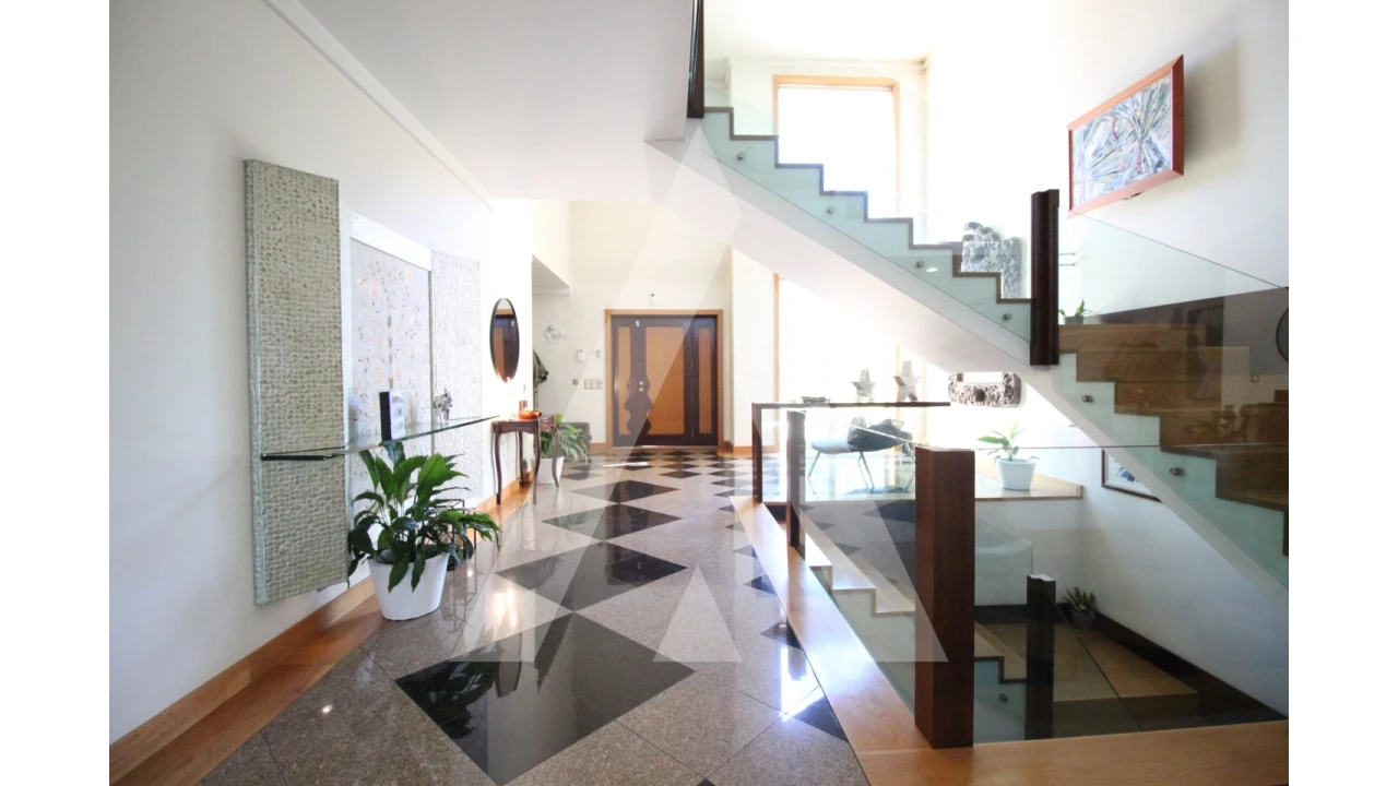 Moradia T4 para Venda em Tamengos, Aguim e Óis do Bairro Foto 4