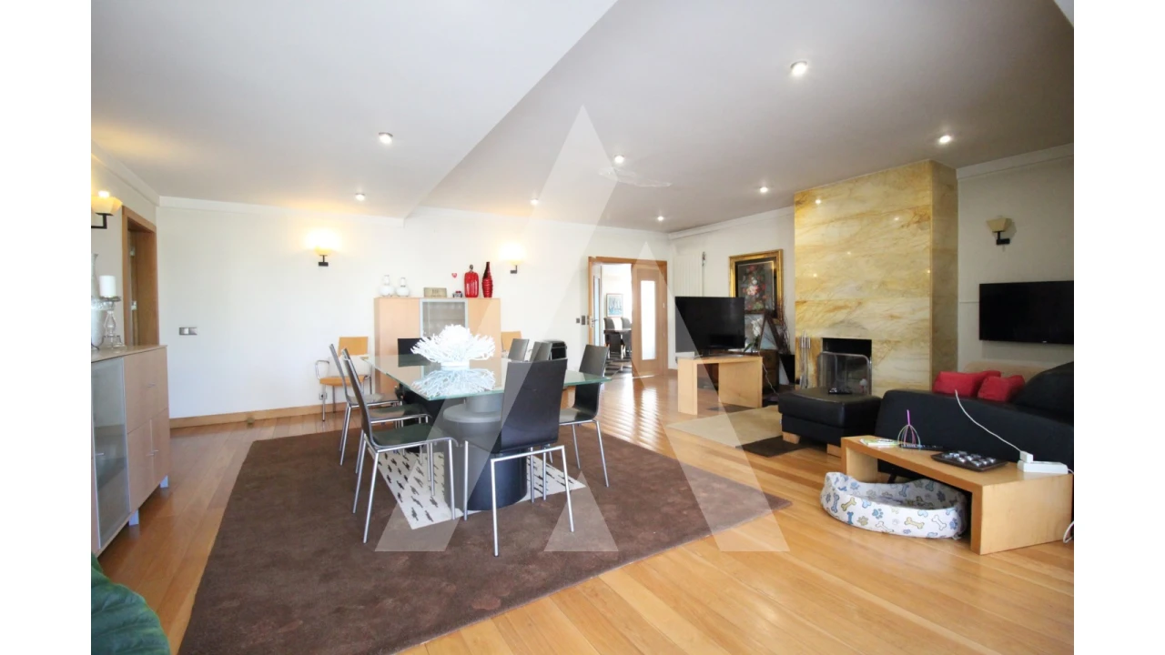 Moradia T4 para Venda em Tamengos, Aguim e Óis do Bairro Foto 12