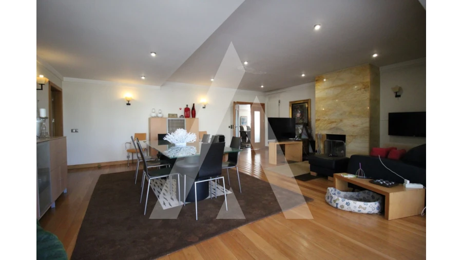 Moradia T4 para Venda em Tamengos, Aguim e Óis do Bairro Foto 13