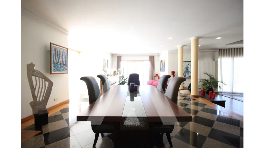 Moradia T4 para Venda em Tamengos, Aguim e Óis do Bairro Foto 6