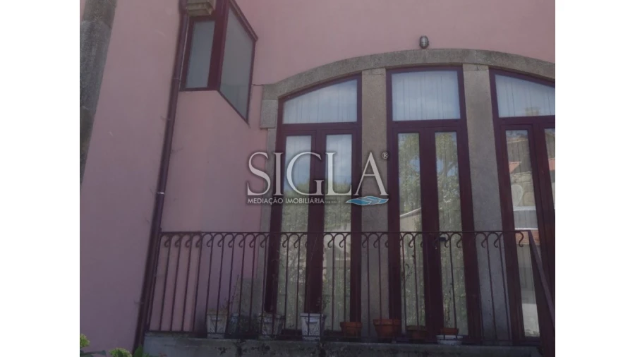 Prédio para Venda em Lordelo do Ouro e Massarelos Foto 2