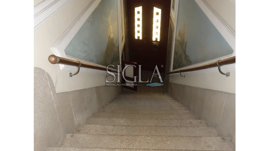 Prédio para Venda em Lordelo do Ouro e Massarelos Foto 4