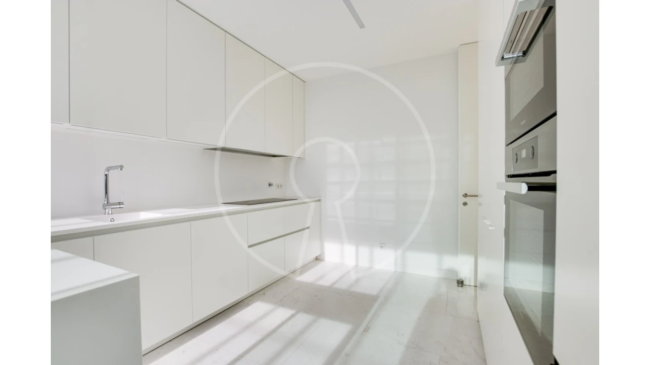 Apartamento T4 para Venda em Cascais e Estoril Foto 15