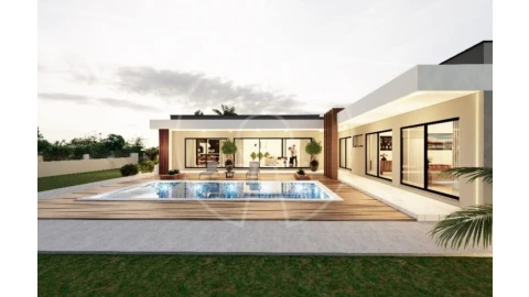 Moradia T4 para Venda em Sesimbra (Castelo)