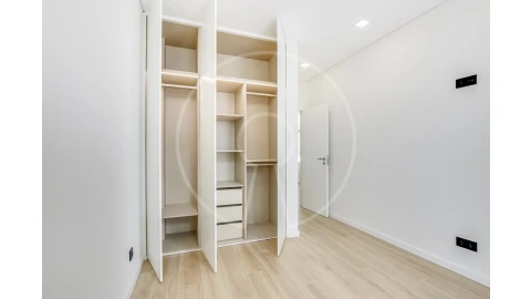Moradia T4 para Venda em Sesimbra (Castelo)