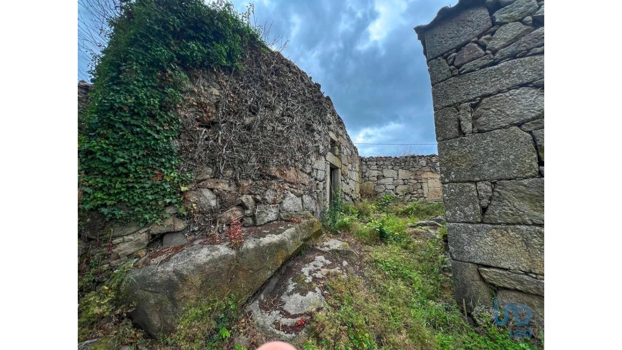 Moradia T3 para Venda em Cotimos Foto 11