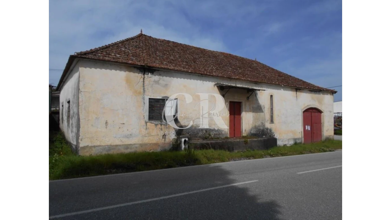 Armazém para Venda em Pousaflores Foto 3