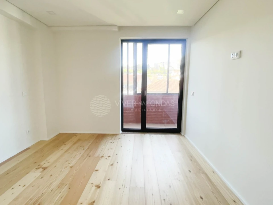 Apartamento T2 para Venda em Creixomil Foto 14