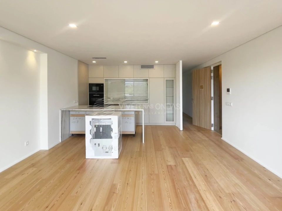 Apartamento T2 para Venda em Creixomil Foto 8