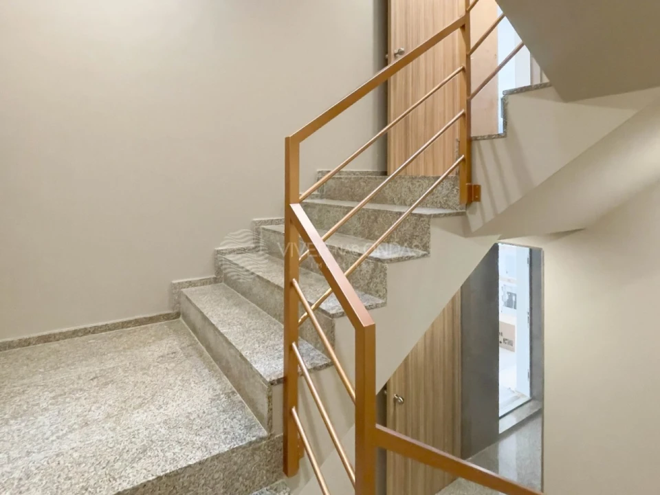 Apartamento T2 para Venda em Creixomil Foto 26