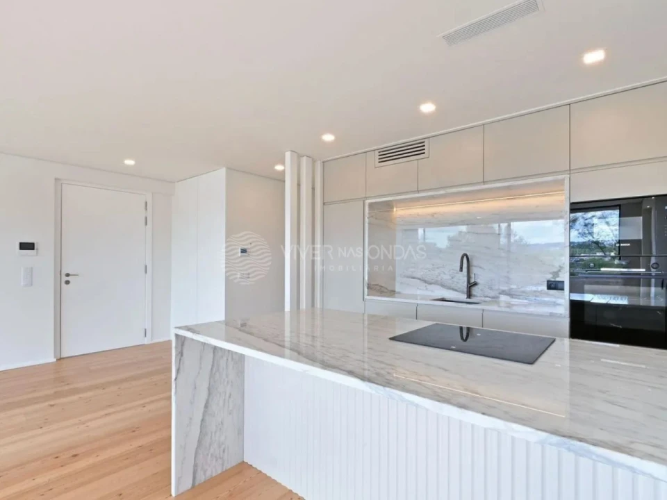 Apartamento T2 para Venda em Creixomil Foto 2