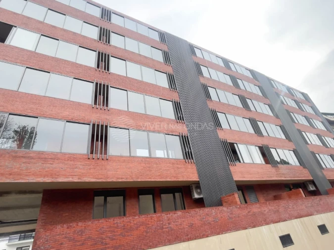 Apartamento T2 para Venda em Creixomil Foto 32