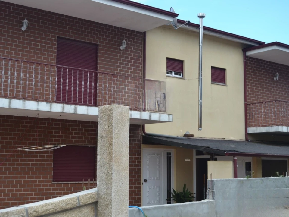 Moradia T3 para Venda em Termas de São Vicente Foto 3