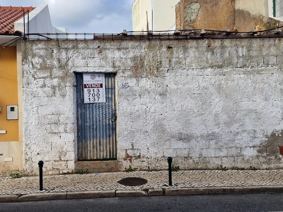 Terreno para Venda em Santo Antão e São Julião do Tojal Foto 1