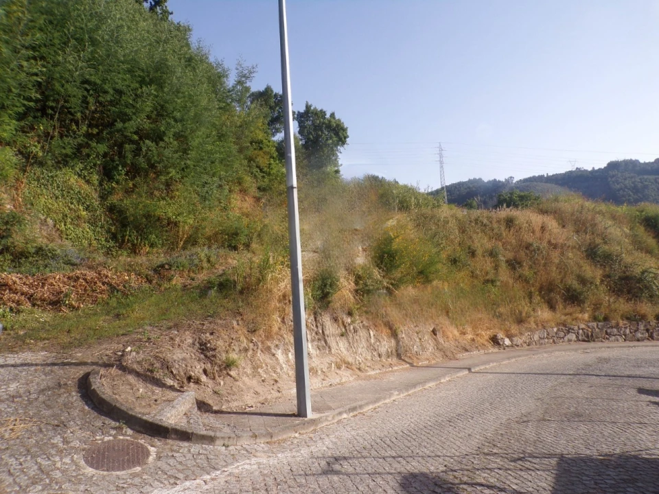 Terreno para Venda em São Tomé de Negrelos Foto 4