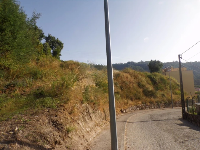 Terreno para Venda em São Tomé de Negrelos Foto 1