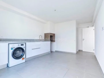 Moradia T4 para Venda em Corroios