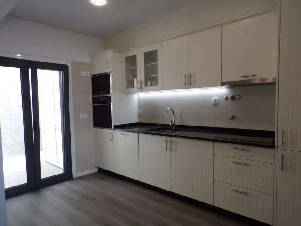 Apartamento T2 para Venda em Sesimbra (Castelo) Foto 6