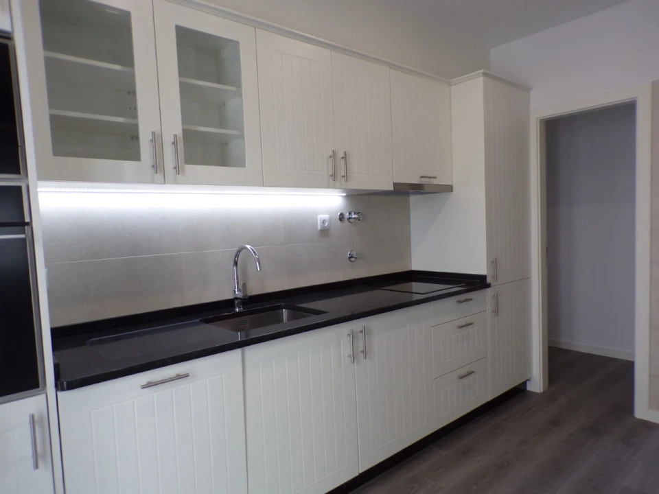 Apartamento T2 para Venda em Sesimbra (Castelo) Foto 10