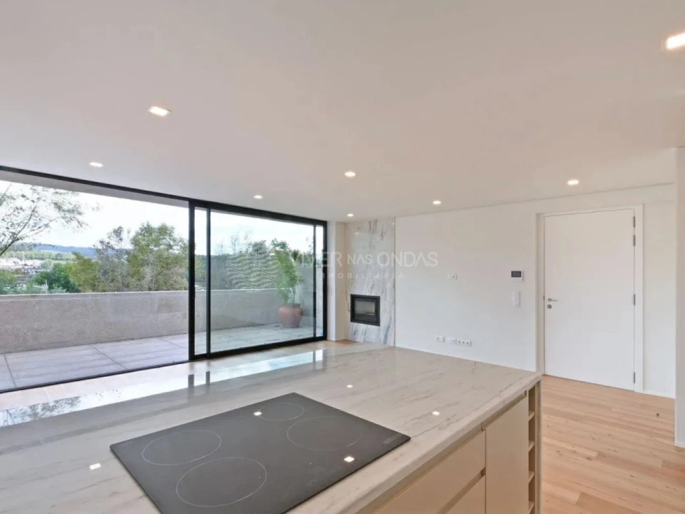 Apartamento T2 para Venda em Creixomil Foto 3