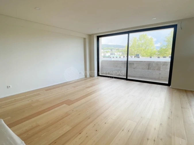 Apartamento T2 para Venda em Creixomil Foto 10