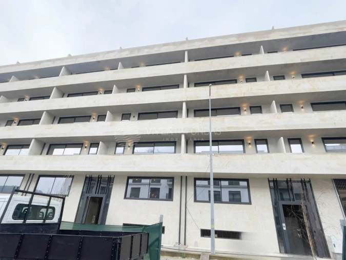 Apartamento T2 para Venda em Creixomil Foto 32