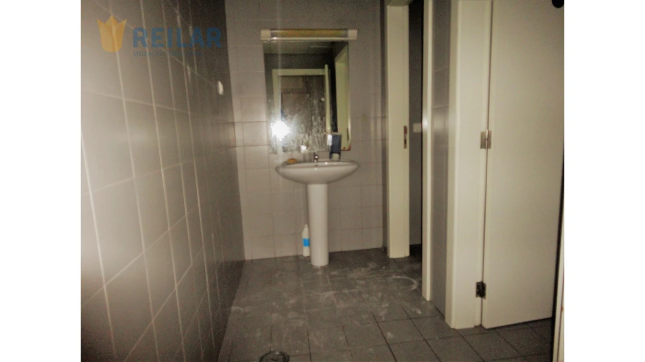 Loja para Venda em Póvoa de Santa Iria e Forte da Casa Foto 3