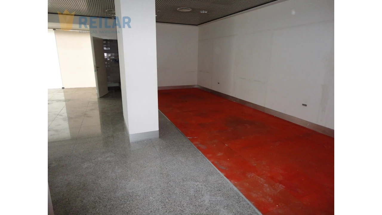 Loja para Venda em Póvoa de Santa Iria e Forte da Casa Foto 5