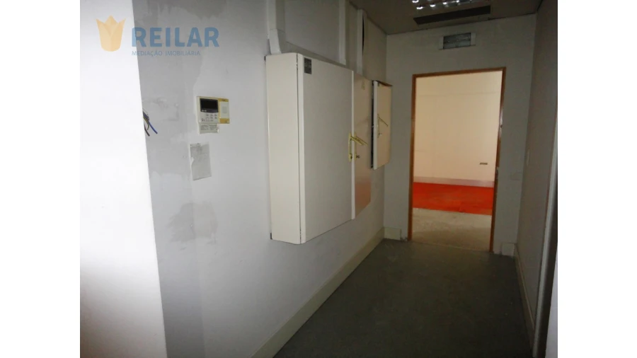 Loja para Venda em Póvoa de Santa Iria e Forte da Casa Foto 14