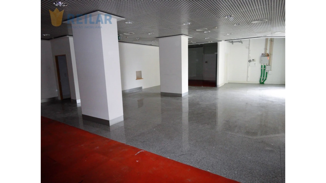 Loja para Arrendamento em Póvoa de Santa Iria e Forte da Casa Foto 2