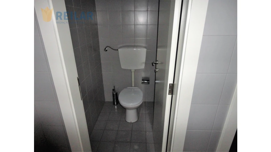 Loja para Arrendamento em Póvoa de Santa Iria e Forte da Casa Foto 12