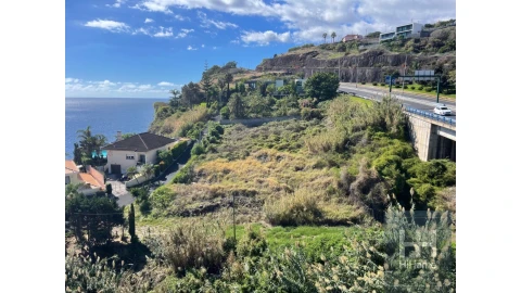 Terreno para Venda em Santa Cruz