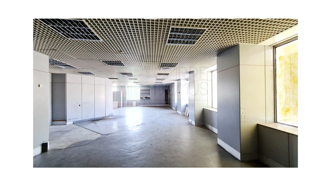 Loja para Venda em Amora Foto 9