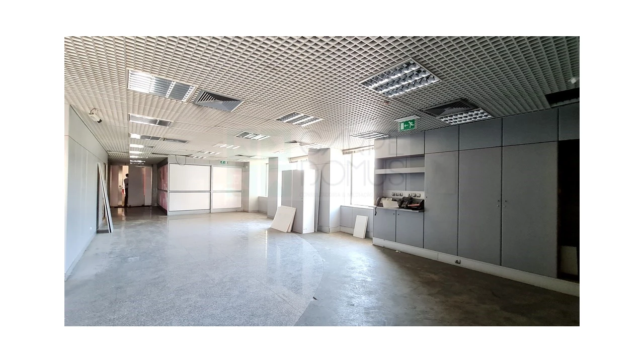 Loja para Venda em Amora Foto 13