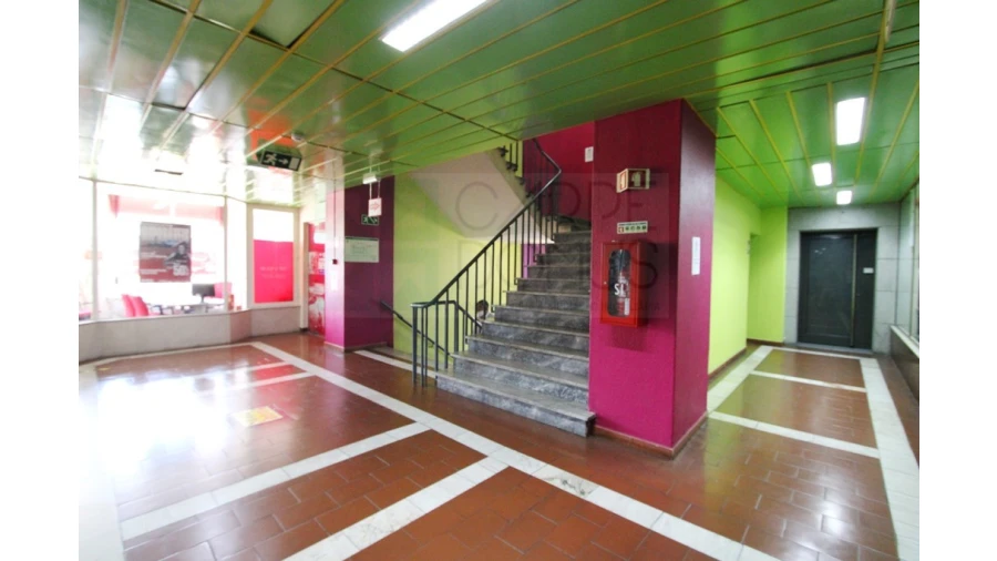 Loja para Venda em Amora Foto 23