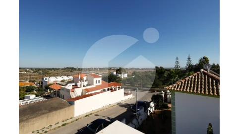 Moradia T3 para Venda em Moncarapacho e Fuseta