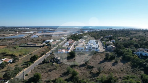Moradia T3 para Venda em Moncarapacho e Fuseta