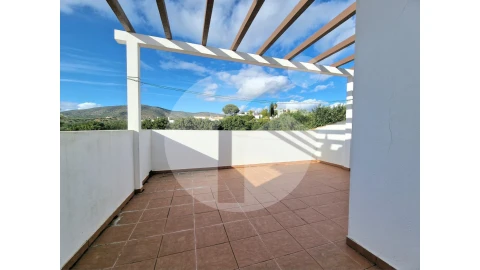 Moradia T4 para Venda em Moncarapacho e Fuseta