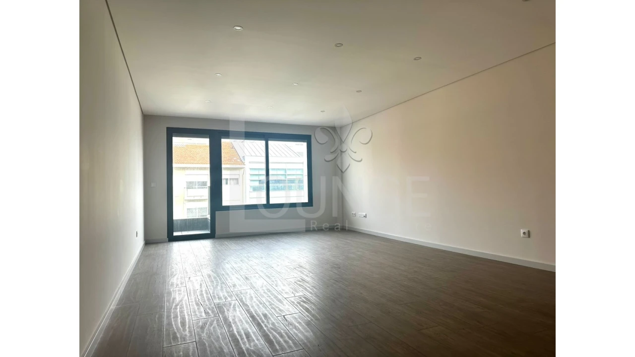 Apartamento T3 para Venda em Cedofeita, Santo Ildefonso, Sé, Miragaia, São Nicolau e Vitória Foto 3