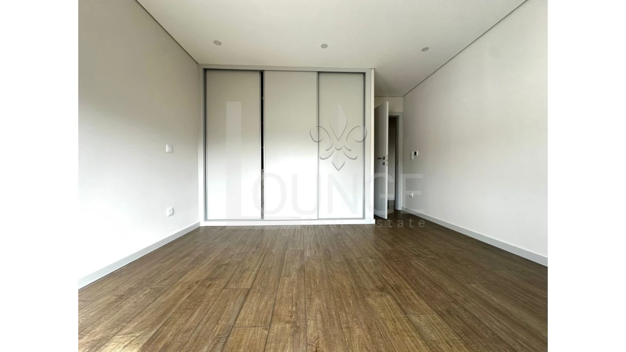 Apartamento T3 para Venda em Cedofeita, Santo Ildefonso, Sé, Miragaia, São Nicolau e Vitória Foto 12