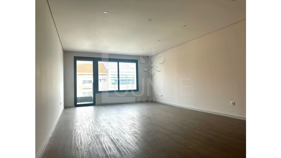 Apartamento T3 para Venda em Cedofeita, Santo Ildefonso, Sé, Miragaia, São Nicolau e Vitória Foto 3