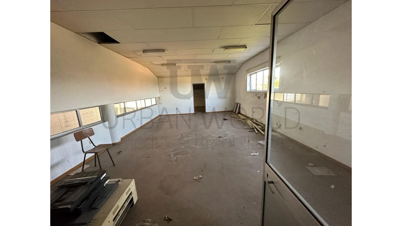 Armazém para Venda em Sobral de Monte Agraço Foto 3