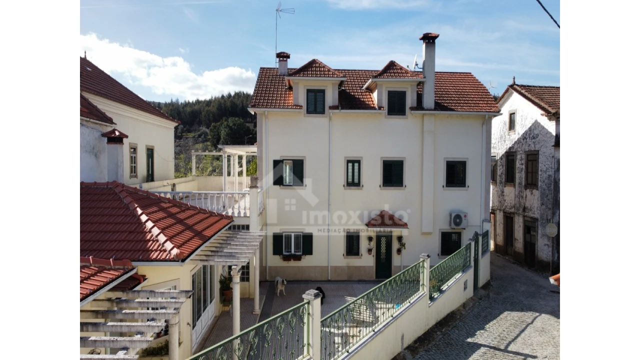 Moradia T5 para Venda em Castanheira de Pêra e Coentral Foto 2