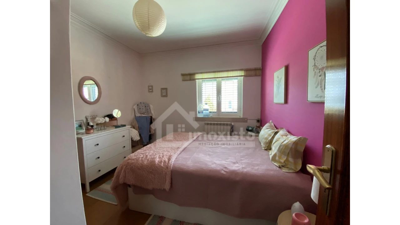 Moradia T5 para Venda em Castanheira de Pêra e Coentral Foto 17