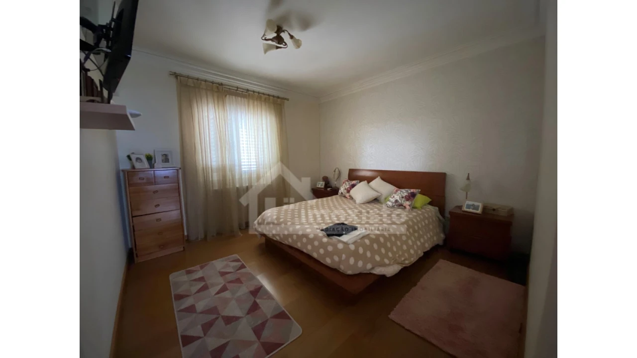 Moradia T5 para Venda em Castanheira de Pêra e Coentral Foto 23