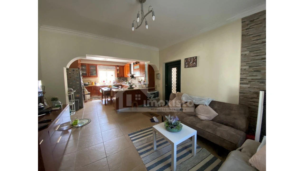 Moradia T5 para Venda em Castanheira de Pêra e Coentral Foto 13